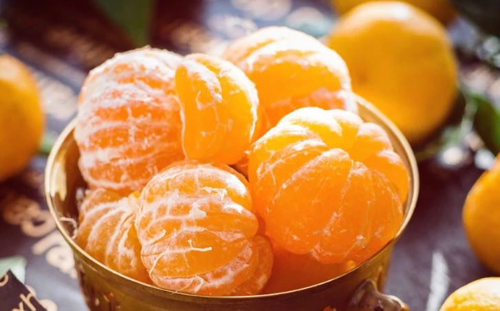 কমলা খাওয়ার উপকারিতা ও ত্বক-চুলের যত্নে ব্যবহার