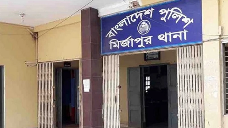 পরকীয়ার জেরে যুবককে ডেকে নিয়ে পিটিয়ে হত্যা, প্রেমিকার স্বামীসহ দুজন গ্রেপ্তার