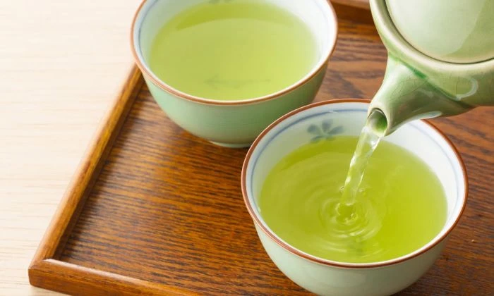 স্ট্রেস কমায়, মেদ ঝরায় গ্রিন টি: সুফল পেতে কখন পান করা উচিত?