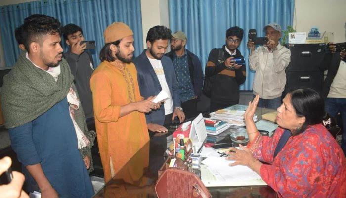 রাকসু জিএসের ঘোষণার পর রাবির ছয় ডিনের খোঁজে বিভাগে বিভাগে অনুসন্ধান