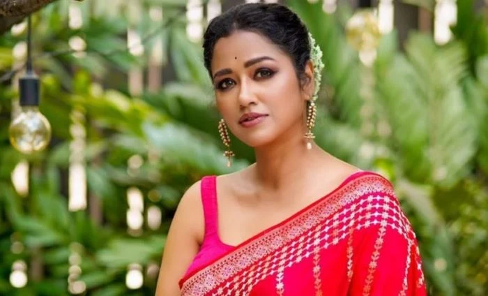 রাজনৈতিক দলে যোগদানের প্রস্তাব এলেও যোগদান করবো না, স্পষ্ট জানালেন সোহিনী সরকার