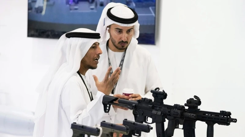 ইসরায়েলের কাছ থেকে প্রায় ২৮ হাজার কোটি টাকার উন্নত অস্ত্র কিনছে সংযুক্ত আরব আমিরাত