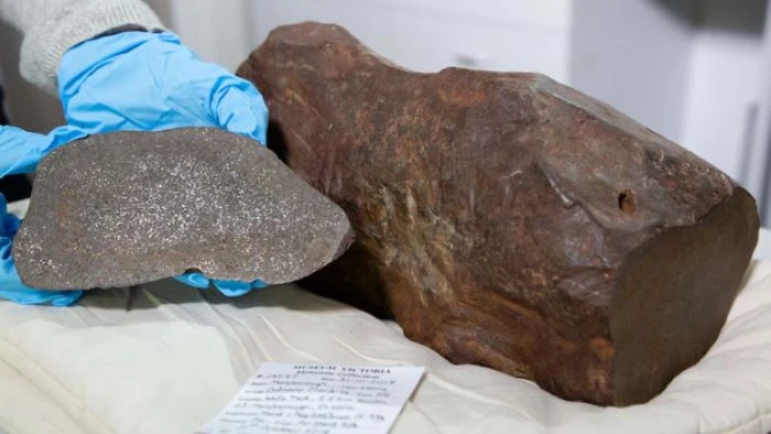 সোনার লোভে পাথর ভাঙার চেষ্টা, মিলল ৪৬০ কোটি বছরের মহাজাগতিক সম্পদ