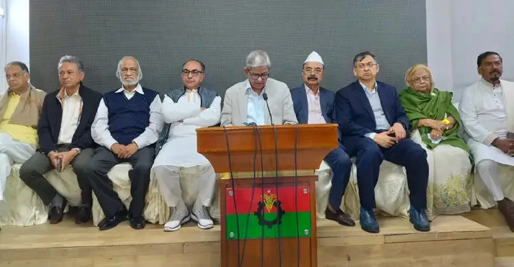 এত রক্তের বিনিময়ে অর্জিত আমাদের দেশকে আমরা ধ্বংস হতে দিব না : মির্জা ফখরুল 