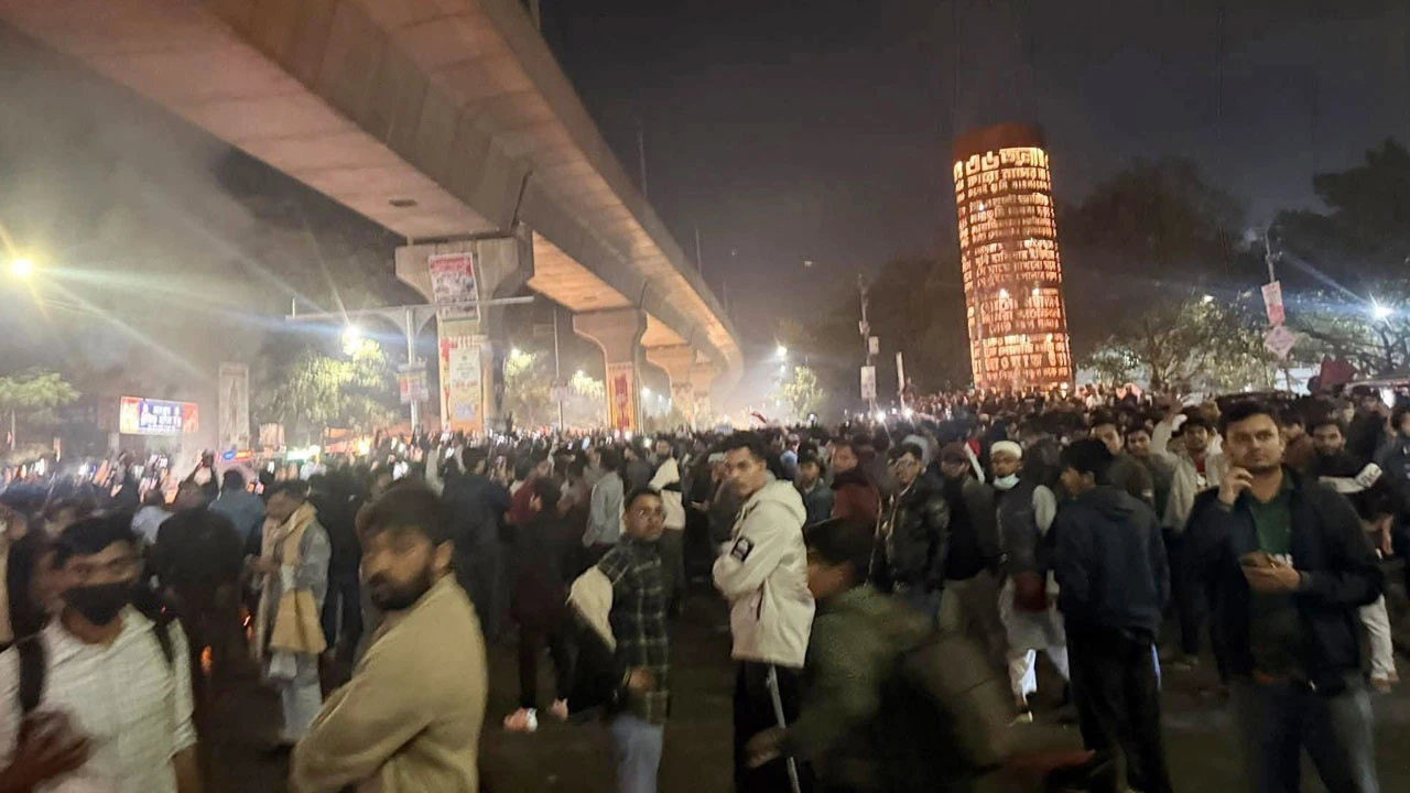 উত্তাল শাহবাগ, আন্দোলনে যোগ দিলেন বুয়েট শিক্ষার্থীরা