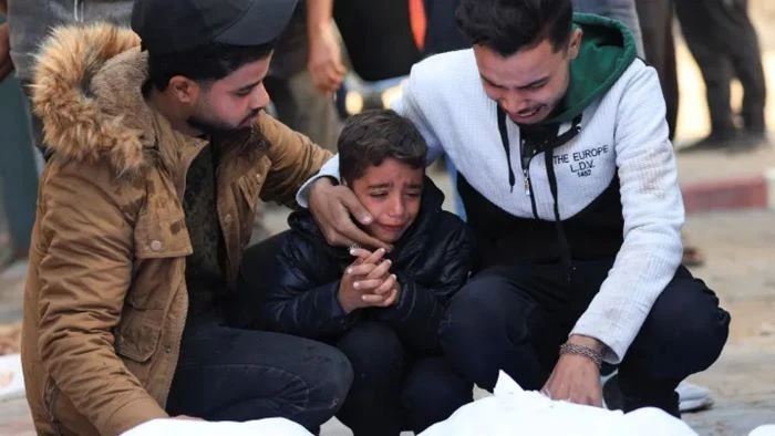 গাজায় থামছে না ইসরাইলি হামলা, দুই শিশুসহ আরও সাত ফিলিস্তিনি নিহত