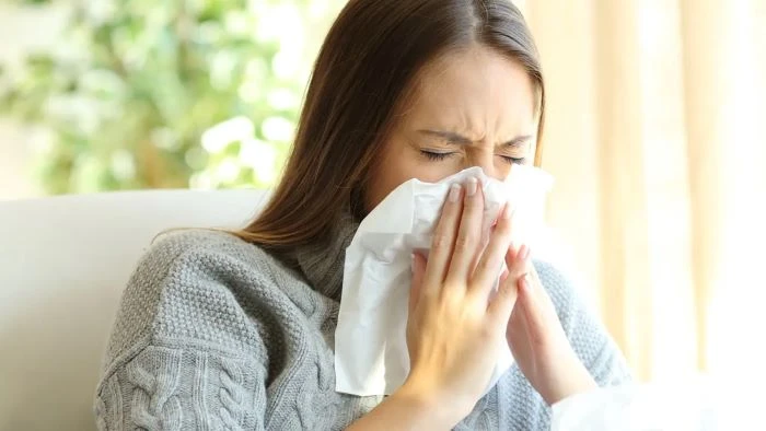 শীতকালীন অ্যালার্জি থেকে যেভাবে নিজেকে সুরক্ষিত রাখবেন
