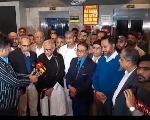 আগুনে পুড়িয়ে হত্যার ঘটনায় দৃশ্যমান বিচারের দাবি জানিয়েছেন রুহুল কবির রিজভী