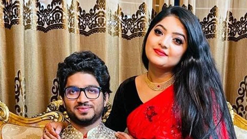 ফের সংসার ভাঙল সংগীতশিল্পী সালমার