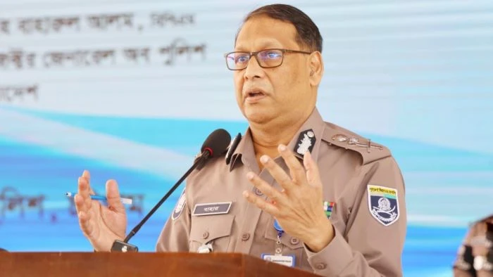 নির্বাচনে পুলিশ পেশাদারিত্ব ও নিরপেক্ষতার প্রমাণ দেবে: আইজিপি বাহরুল আলম