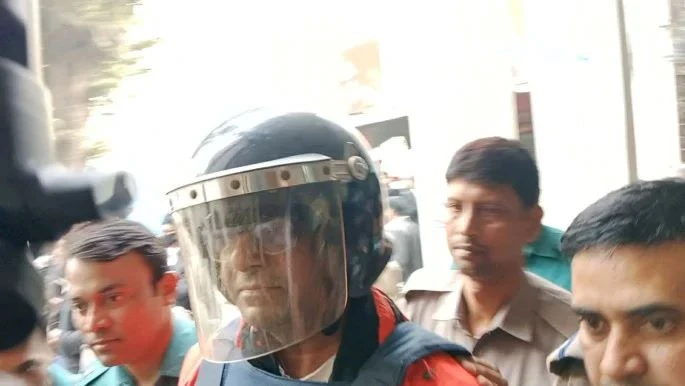 একজন সাংবাদিক কারাগারে, নীরব সাংবাদিক সমাজ: ক্ষোভ প্রকাশ আনিস আলমগীরের