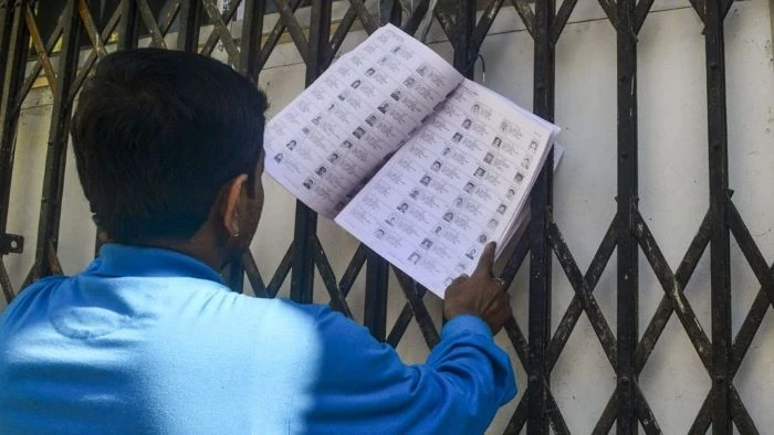 ভারতে ভোটার তালিকা সংশোধন নিয়ে বিতর্ক: তালিকায় নাম নেই অভিবাসী ও মুসলিমদের