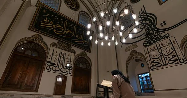 যেভাবে কোরআন পড়লে জীবন বদলে যাবে