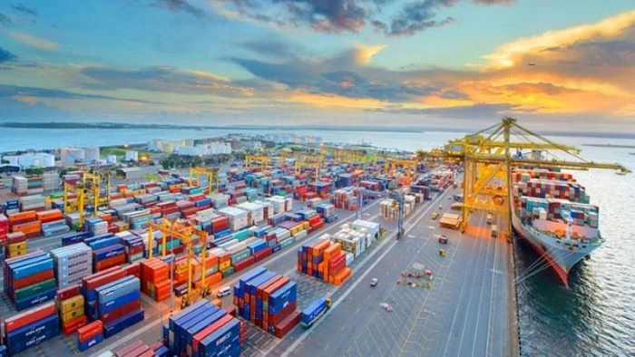 গভীর সংকটে দেশের অর্থনীতি