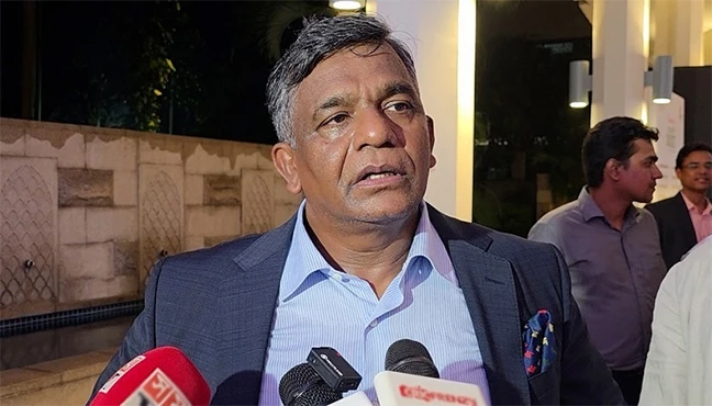 হাইব্রিড মডেলের নজির টেনে আইসিসিকে ‘চোখে আঙুল দিয়ে’ যে ব্যাপারগুলো দেখিয়ে দিয়েছেন বিসিবি সভাপতি