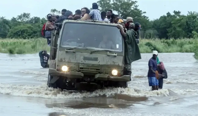 আফ্রিকায় টানা ভারী বৃষ্টিতে ভয়াবহ বন্যা, মৃত শতাধিক