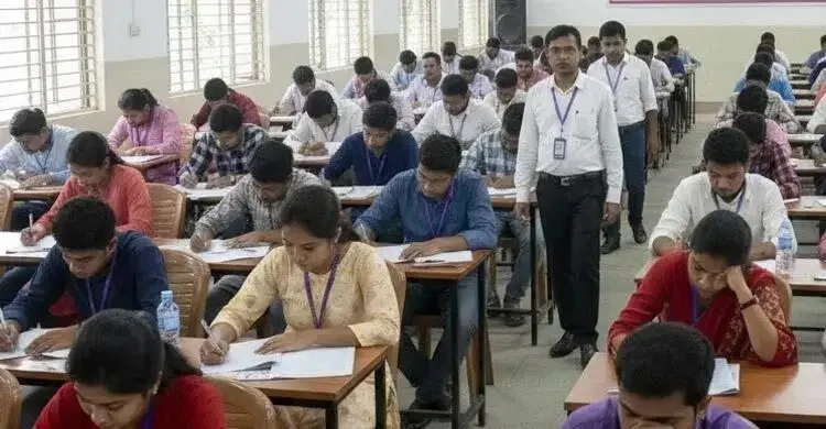 কড়া নিরাপত্তায় শুরু প্রাথমিকের ১৪ হাজার শিক্ষক নিয়োগ পরীক্ষা