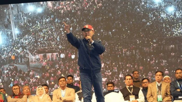 সিলেট থেকে নারায়ণগঞ্জ: ১৬ ঘণ্টায় সাত জেলায় টানা জনসমাবেশ শেষে ঢাকায় ফিরলেন তারেক রহমান