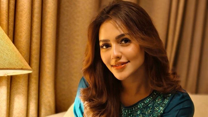 পডকাস্টে জীবনের অজানা গল্প শোনালেন নুসরাত ফারিয়া