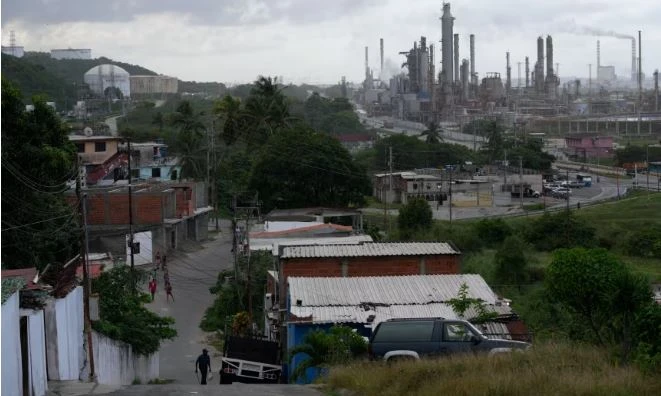 যুক্তরাষ্ট্র আনুষ্ঠানিকভাবে ভেনেজুয়েলার তেল বিক্রি শুরু করেছে