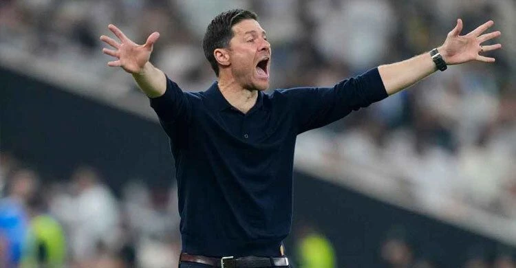 বার্সার কাছে হারের পর জাবি আলোনসোকে বরখাস্ত করল রিয়াল মাদ্রিদ