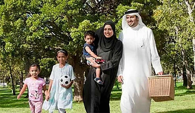 বিয়ে করলেই ১৬ লাখ টাকা উপহার, সন্তান হলে ৩২ লাখ