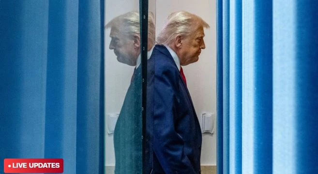 ট্রাম্প গ্রিনল্যান্ড অধিগ্রহণে বিকল্প কৌশলের ইঙ্গিত দিলেন