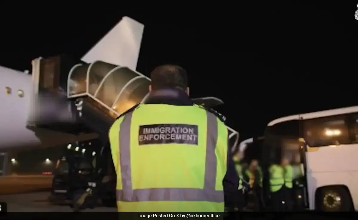 কর্মী সংকটে হুমকির মুখে ব্রিটেনের ব্রিটিশ-বাংলাদেশি মালিকানাধীন ‘ইন্ডিয়ান’ রেস্টুরেন্ট শিল্প