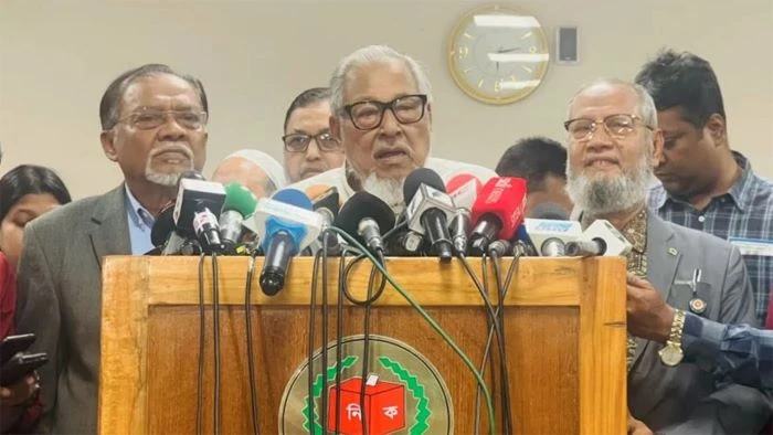 সিইসি’র সঙ্গে সাক্ষাৎ শেষে নজরুল ইসলাম খান, নির্বাচন প্রতিরোধের চেষ্টা করলে জনগণ প্রতিরোধ করবে