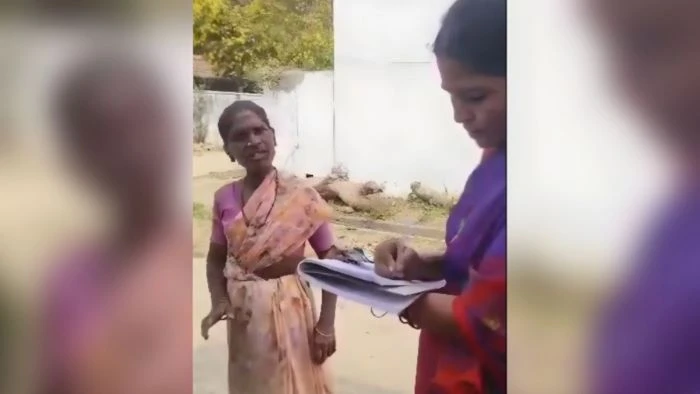 ভোটে হেরে বাড়ি বাড়ি গিয়ে টাকা ফেরত নিচ্ছেন প্রার্থী