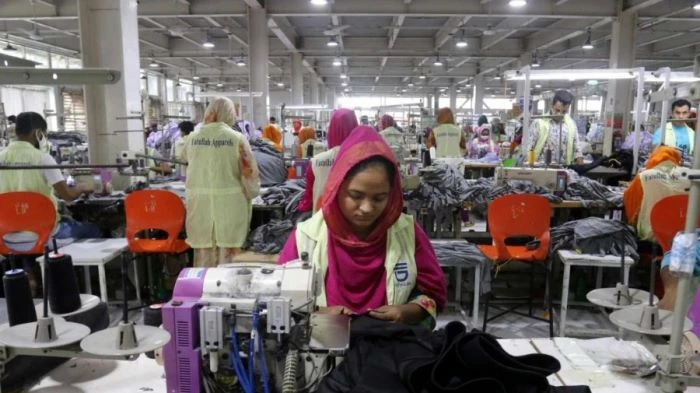 যুক্তরাষ্ট্রের নতুন শুল্ক নীতি: রফতানি বাজার হারানোর ঝুঁকিতে বাংলাদেশের পোশাক খাত