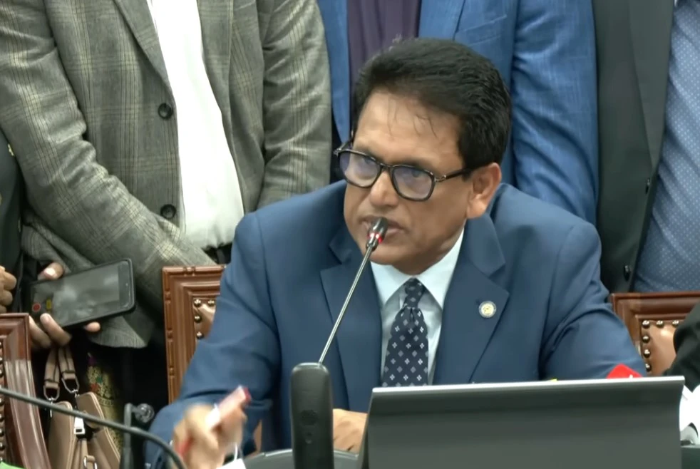 শিক্ষকের আচরণ পাচ্ছি না, আপনারা জাতিকে কী দেবেন: শিক্ষামন্ত্রীর এক প্রশ্নে নাজেহাল শিক্ষক নেতারা! (ভিডিও)