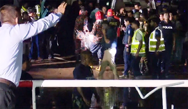 পদ্মায় বাস ডুবির ঘটনায় মরদেহ হস্তান্তর শুরু: নিহত‌দের প‌রিবার‌কে দেওয়া হবে ২৫ হাজার টাকা