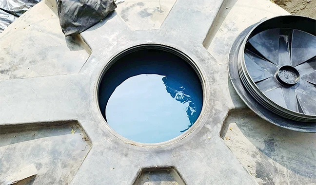 গোপনে মাটির নিচে ডিজেল মজুত, মিলল ১০ হাজার লিটার