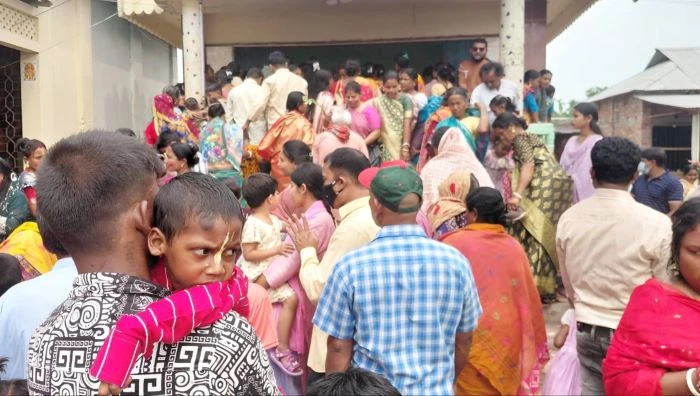 বৃষ্টি উপেক্ষা করে সিন্ধুরমতি মেলায় হাজারো মানুষের ঢল, আজ সমাপনী