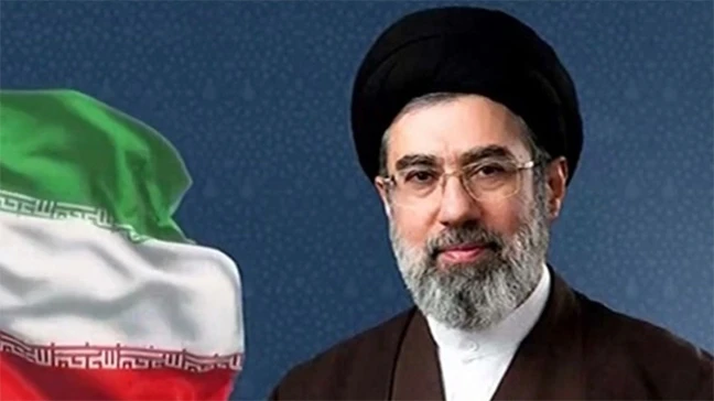 যুদ্ধবিরতির প্রস্তাব নাকচ, কঠোর অবস্থানে মোজতবা খামেনি