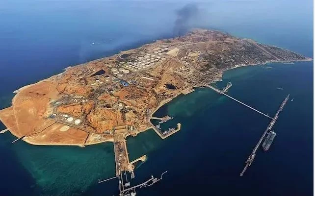 মার্কিন হামলা মোকাবেলায় খার্গ দ্বীপের প্রতিরক্ষা জোরদার করল ইরান