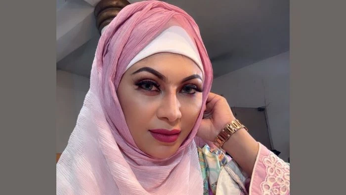 সবাইকে আল্লাহর পথে ফিরে আসার আহ্বান জানালেন সাদিয়া মির্জা