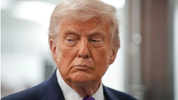 ইরানের বিষয়ে কঠিন বিকল্প নিয়ে ট্রাম্প এক উভয়সংকটে