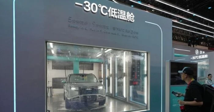 চীনের ব্যাটারি বিপ্লবে বদলে যাচ্ছে ইভি বাজার, ১০ মিনিটেরও কম সময়ে চার্জ হবে ইলেকট্রিক গাড়ি