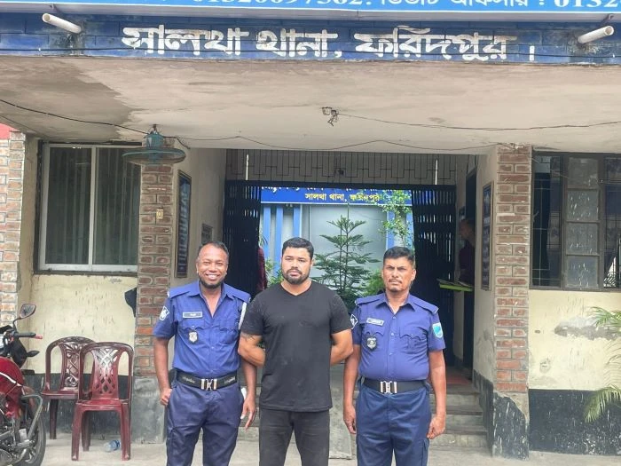 সালথায় লিচু বাগান মালিককে পিটিয়ে হত্যা মামলায় পরিবার পরিকল্পনা পরিদর্শক গ্রেপ্তার
