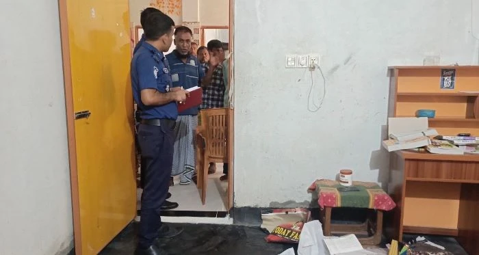 ফরিদপুরে মধুখালীতে সংঘবদ্ধ ডাকাতি, অস্ত্রের মুখে জিম্মি করে লুটপাট