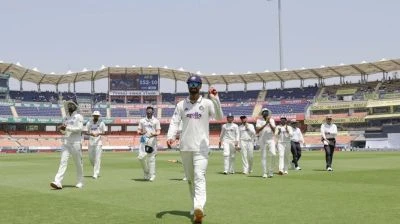 আফগা‌নিস্তান নাজেহাল, একদিনেই দু’বার অলআউট করে ৩০০ রা‌নে টেস্ট জিতলো ভারত