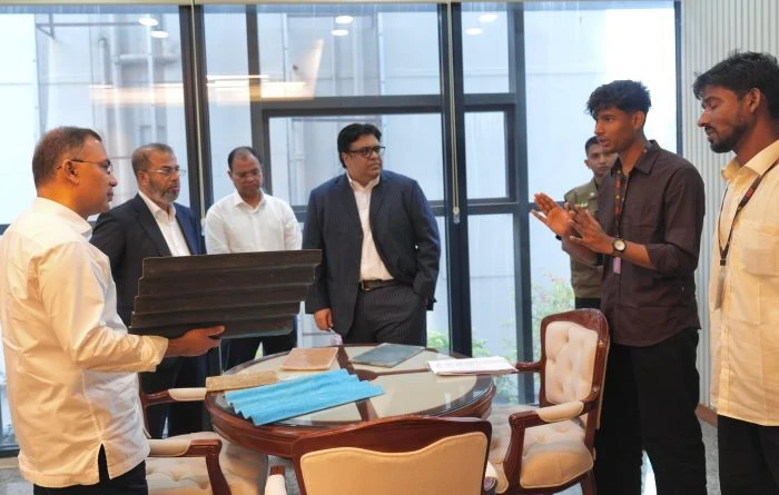শ্রীমঙ্গলের সাজ্জাদুল ইসলামের উদ্ভাবনে পরিবেশবান্ধব নির্মাণসামগ্রী, প্রধানমন্ত্রীর কার্যালয়ে উচ্চ পর্যায়ের আলোচনা