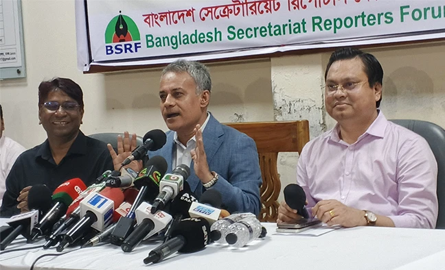পদ্মা সেতুর পিলারের পাশ থেকে মাটি সরানোর কারণ জানালেন মন্ত্রী