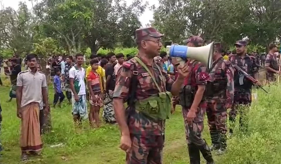 চাঁপাইনবাবগঞ্জ সীমান্তে ২০ জনকে পুশইন চেষ্টা রুখে দিলো বিজিবি