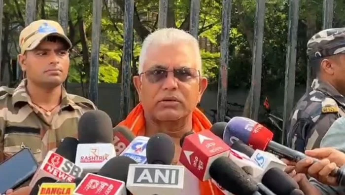 ‘এখানে এসব চলবে না’, নামাজ পড়তে চাইলে বাংলাদেশ-পাকিস্তানে চলে যান’ : বিজেপি মন্ত্রী