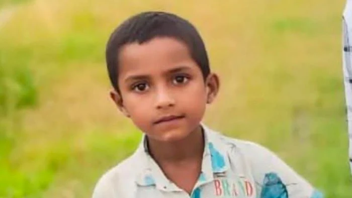 সদরপুরে নিখোঁজের তিনদিন পর কাশবনে মিলল শিশুর মরদেহ