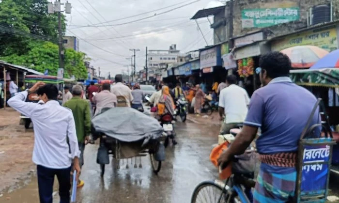 জীবননগর-চ্যাংখালী সড়কে তীব্র যানজট, দুর্ভোগে হাজারো মানুষ