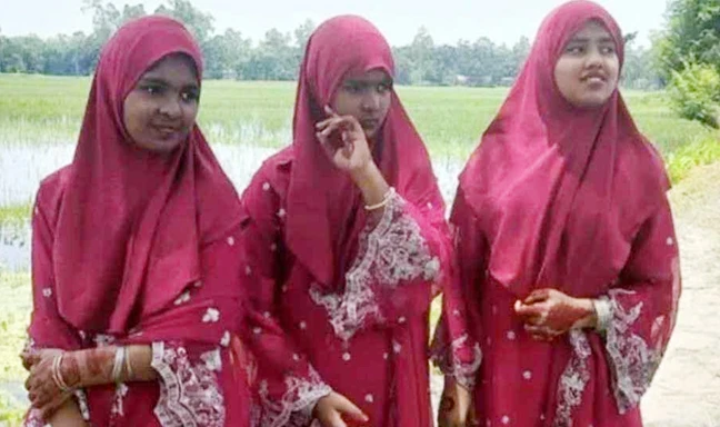 তিন জমজ বোনের একইসঙ্গে বাজিমাত